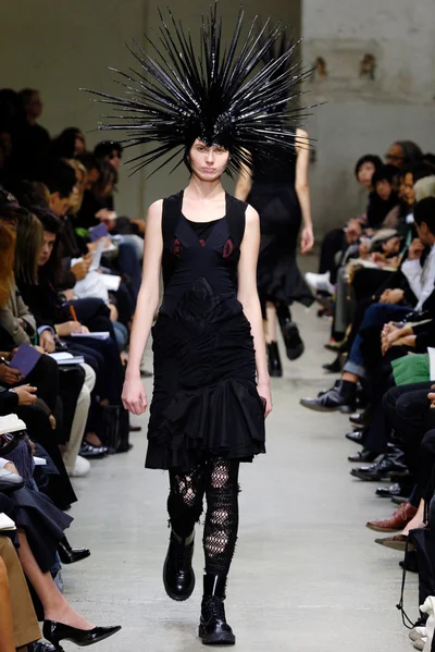 Look 28